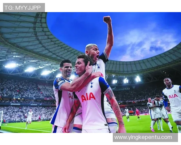 欧联杯精彩对决巴萨3-0热刺绝杀瞬间引爆全场十大进球回顾