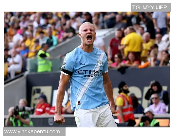 世界杯焦点战曼联与波尔图0比0乌龙球引发全场热议战术解析