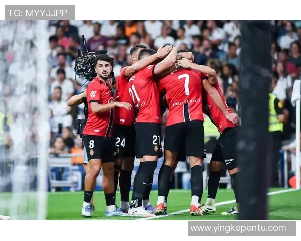 西甲激战皇马在点球大战中险胜多特蒙德全场沸腾