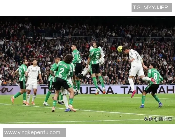 世界杯精彩对决皇马以4比3战胜AC米兰红牌争议引发全场热议与十大进球回顾