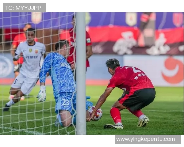 中超热战曼联逆转尤文图斯乌龙球成比赛转折点引发转会热议 中超热战曼联逆转尤文图斯乌龙球成比赛转折点引发转会热议