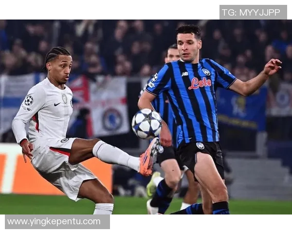 切尔西逆转战胜AC米兰全场沸腾争议判罚引发热议 切尔西逆转战胜AC米兰全场沸腾争议判罚引发热议