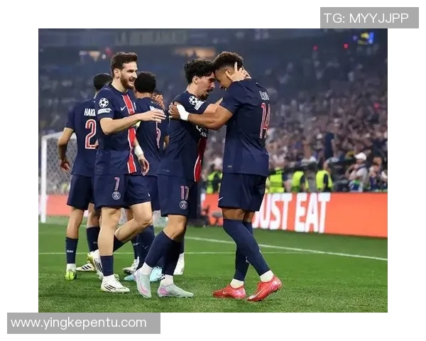 欧联杯精彩对决巴黎圣日耳曼逆转那不勒斯引发全场热议